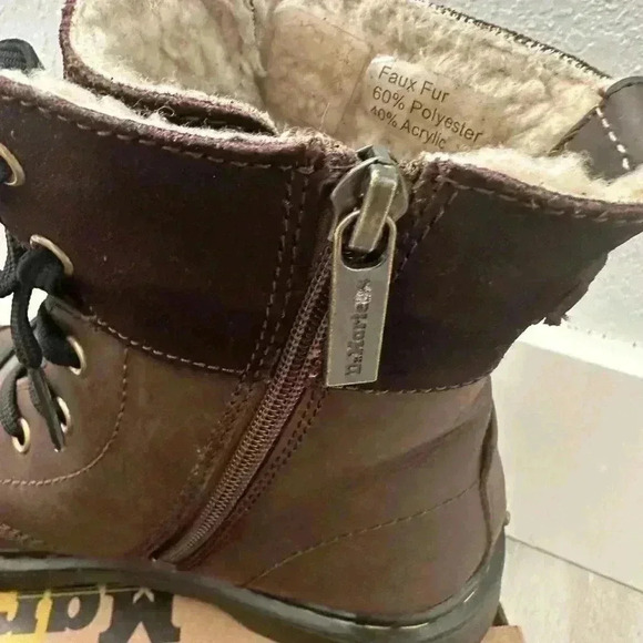 Dr. Martens woman’s dark brown airwair boots size 5 - Picture 8 of 12